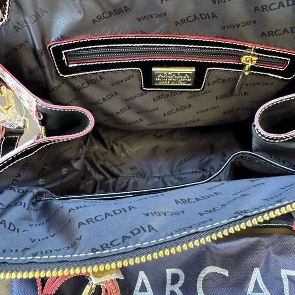 Brand new Italian Patent Leather Handbag w/dustbag - Picture 2 of 3